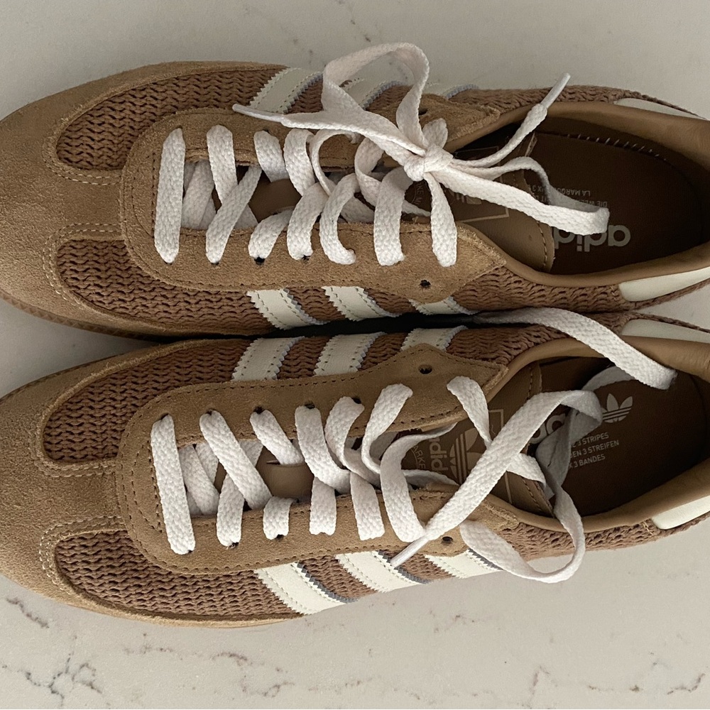 Adidas Samba OG shoes size M7/W8 like new